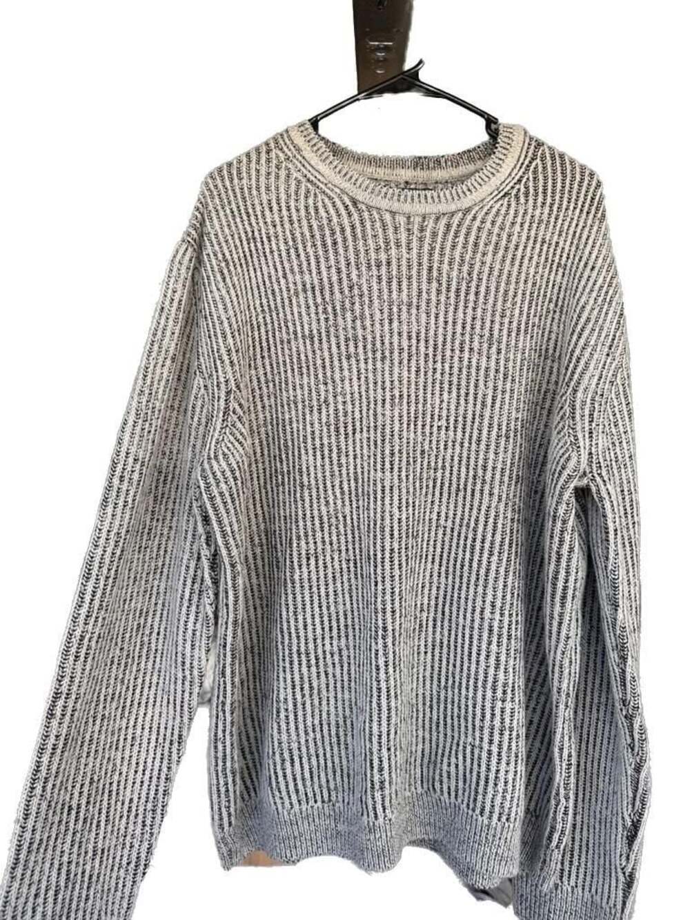NOVAMEN Heavy Ribbed Crew Neck Pullover Sweater in Black and Grey
